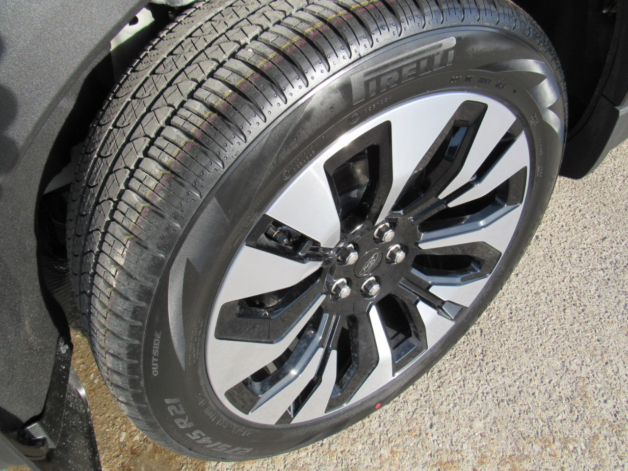 Ford Explorer Platinum 4WD 2026