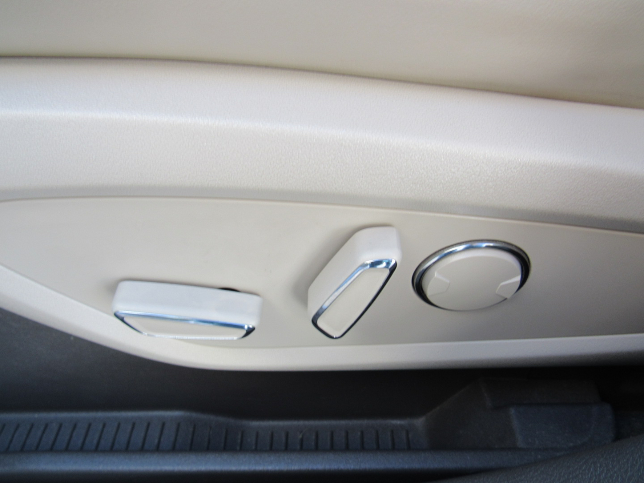 Lincoln MKX AWD 4dr Reserve 2016