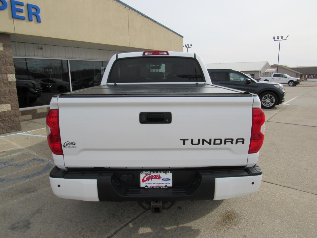 Toyota Tundra 4WD Limited CrewMax 5.5' Bed 5.7L FFV (Natl) 2017