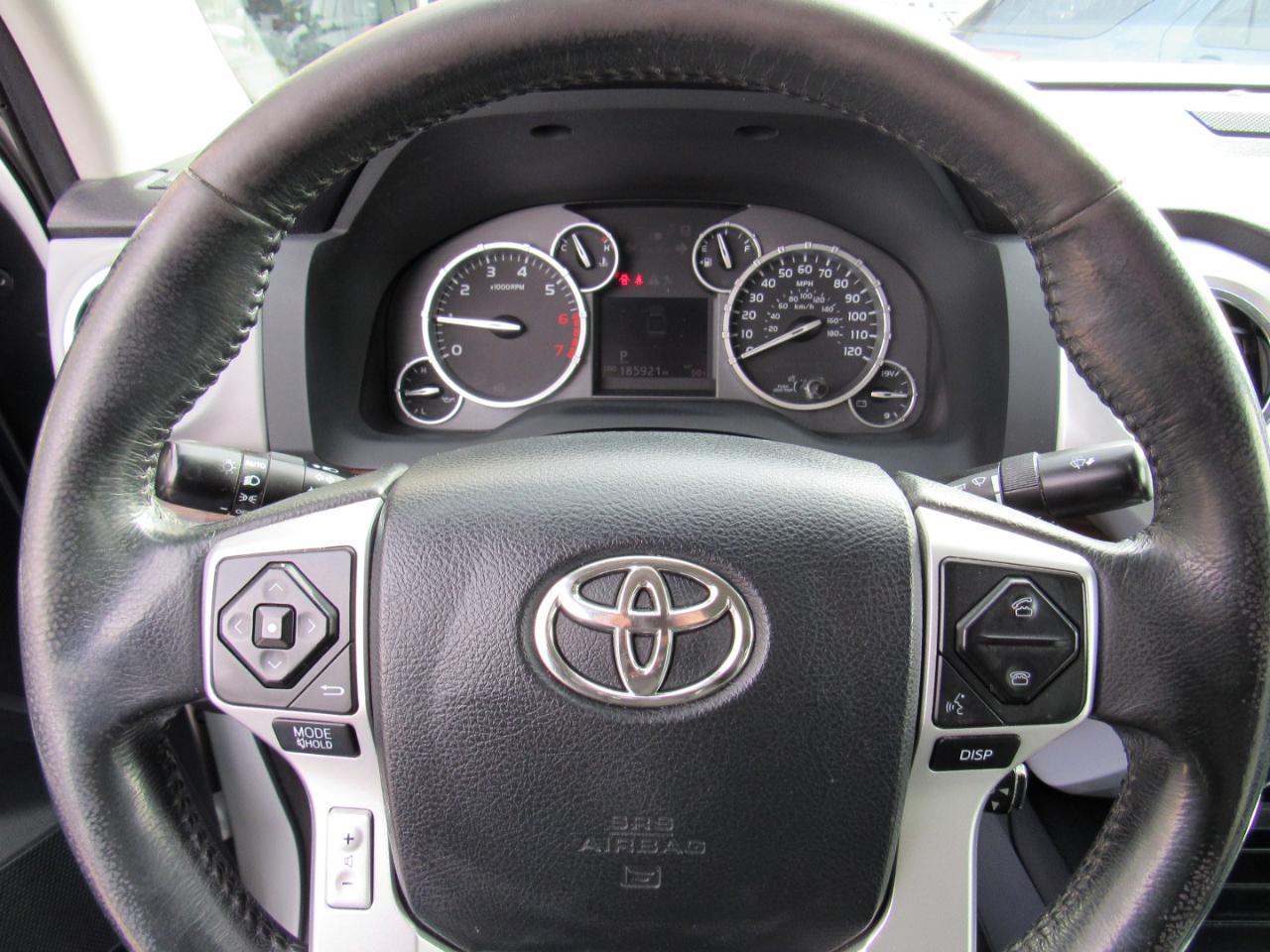 Toyota Tundra 4WD Limited CrewMax 5.5' Bed 5.7L FFV (Natl) 2017