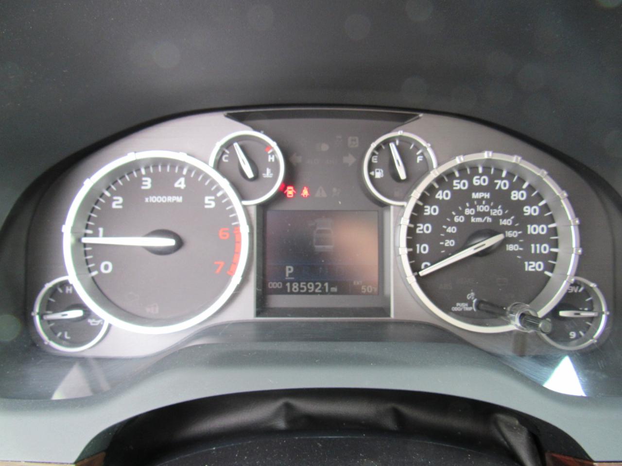 Toyota Tundra 4WD Limited CrewMax 5.5' Bed 5.7L FFV (Natl) 2017