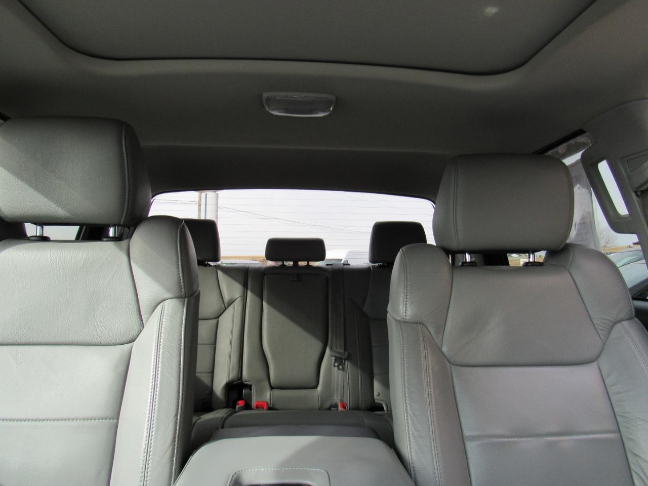 Toyota Tundra 4WD Limited CrewMax 5.5' Bed 5.7L FFV (Natl) 2017