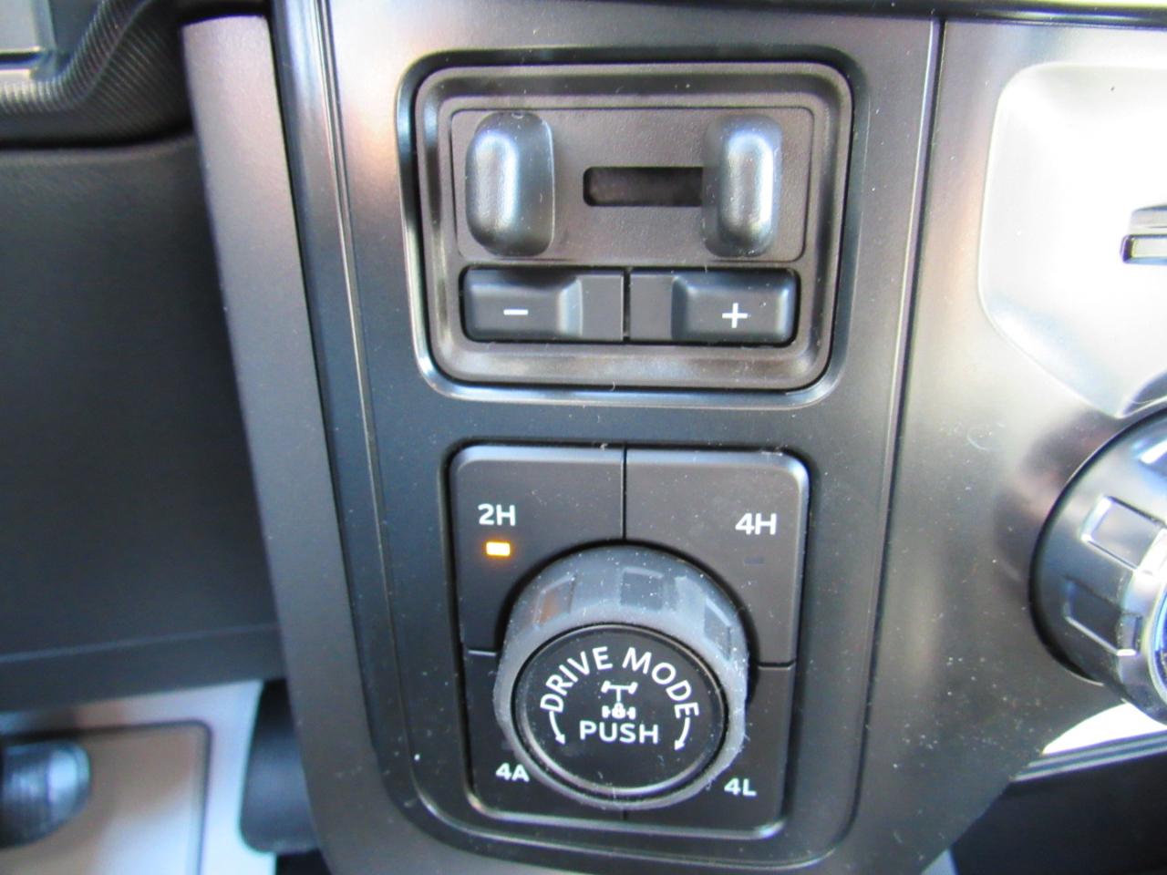 Ford F-150 Lariat 4WD SuperCrew 5.5' Box 2026