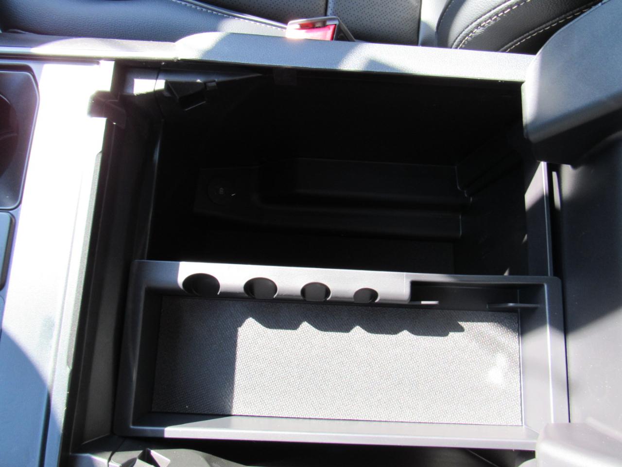 Ford F-150 Lariat 4WD SuperCrew 5.5' Box 2026