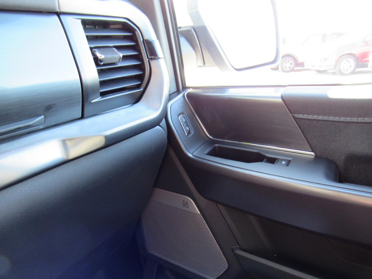 Ford F-150 Lariat 4WD SuperCrew 5.5' Box 2026