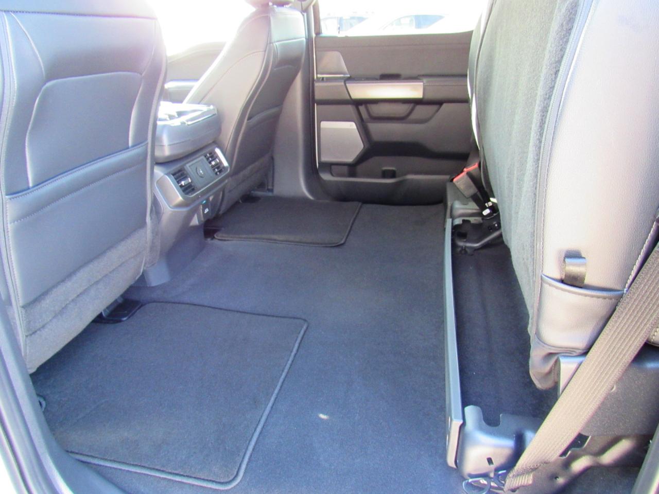 Ford F-150 Lariat 4WD SuperCrew 5.5' Box 2026