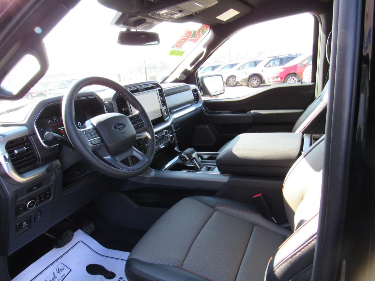 Ford F-150 Lariat 4WD SuperCrew 5.5' Box 2026