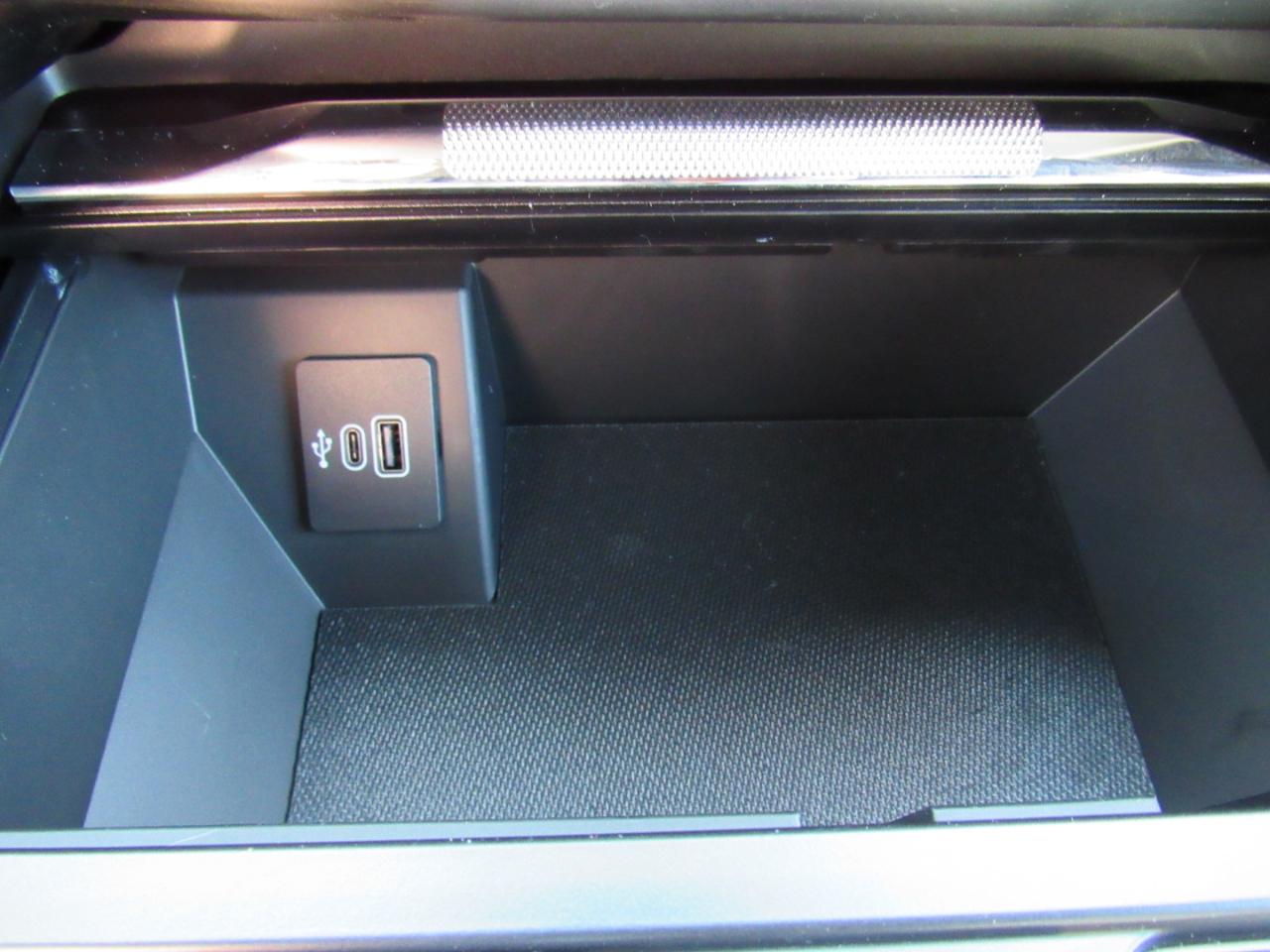 Ford F-150 Lariat 4WD SuperCrew 5.5' Box 2026