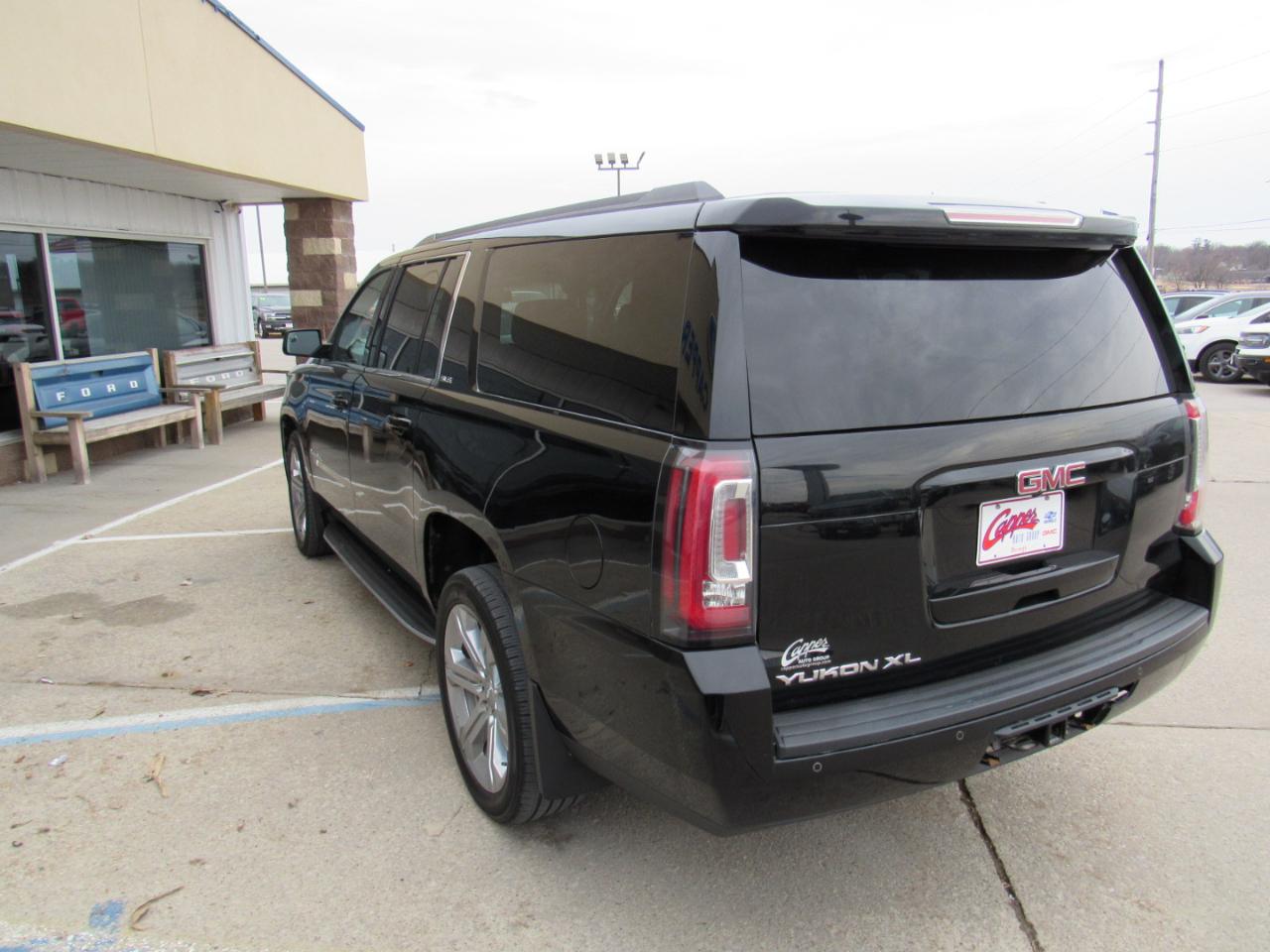 GMC Yukon XL 4WD 4dr SLE 2016