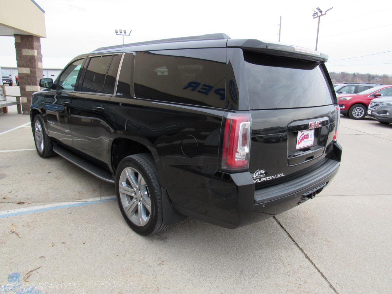 GMC Yukon XL 4WD 4dr SLE 2016