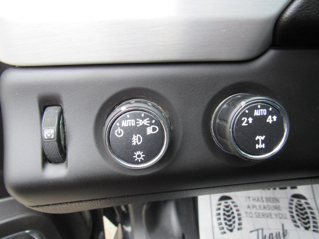 GMC Yukon XL 4WD 4dr SLE 2016