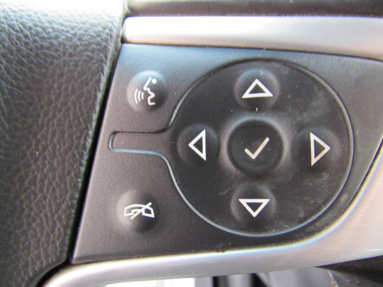 GMC Yukon XL 4WD 4dr SLE 2016