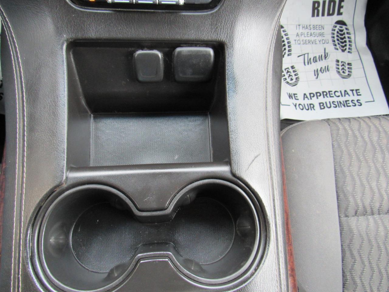 GMC Yukon XL 4WD 4dr SLE 2016