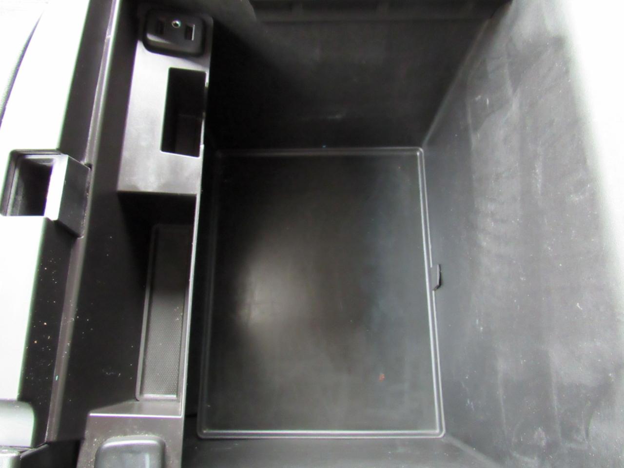 GMC Yukon XL 4WD 4dr SLE 2016