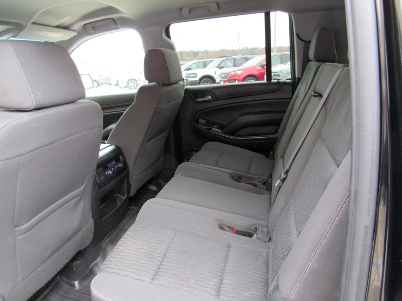 GMC Yukon XL 4WD 4dr SLE 2016