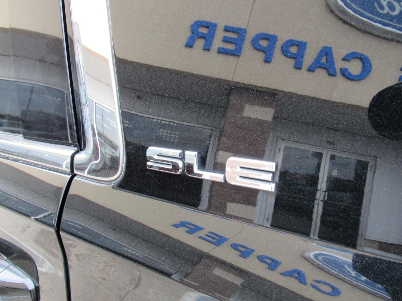 GMC Yukon XL 4WD 4dr SLE 2016