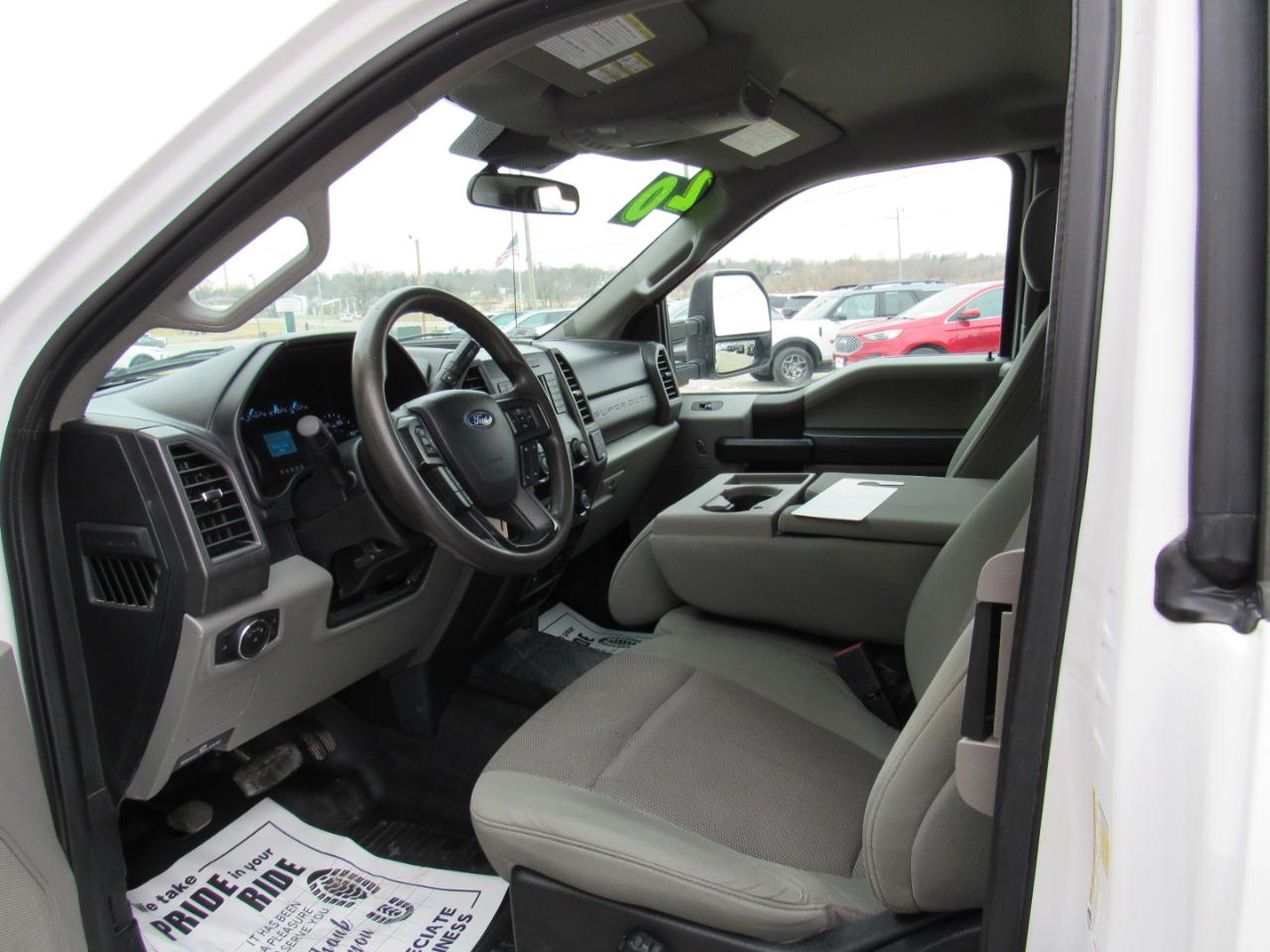 Ford Super Duty F-350 SRW XL 4WD SuperCab 8' Box 2020