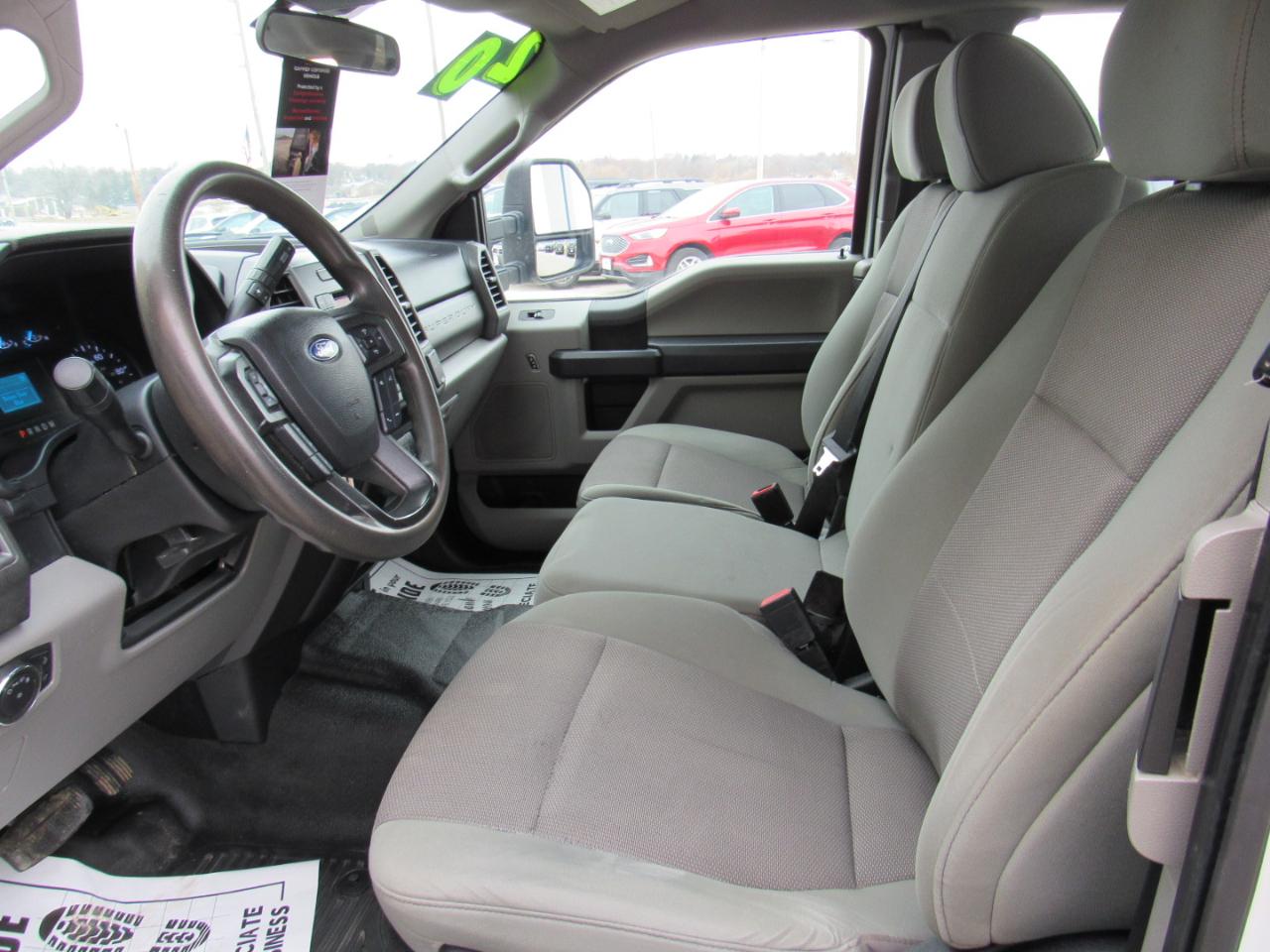 Ford Super Duty F-350 SRW XL 4WD SuperCab 8' Box 2020