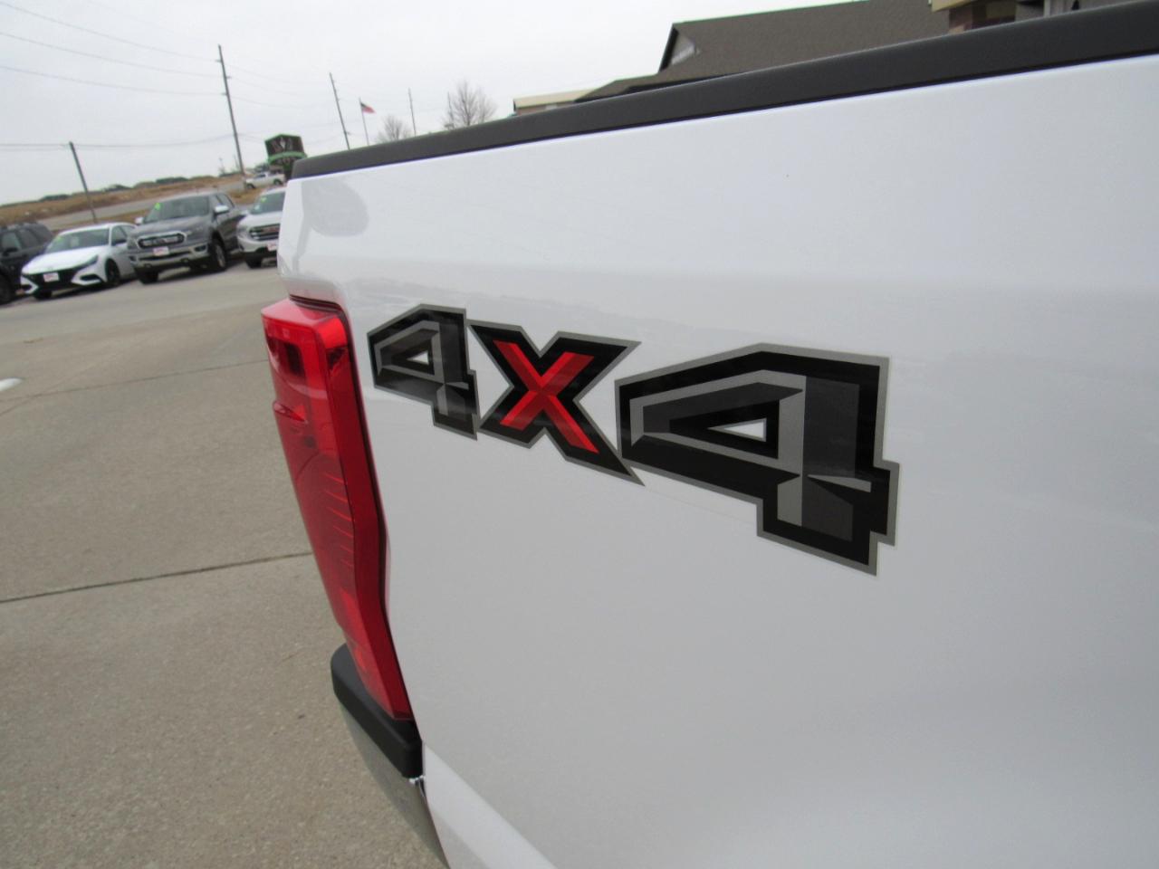 Ford Super Duty F-350 SRW XL 4WD SuperCab 8' Box 2020