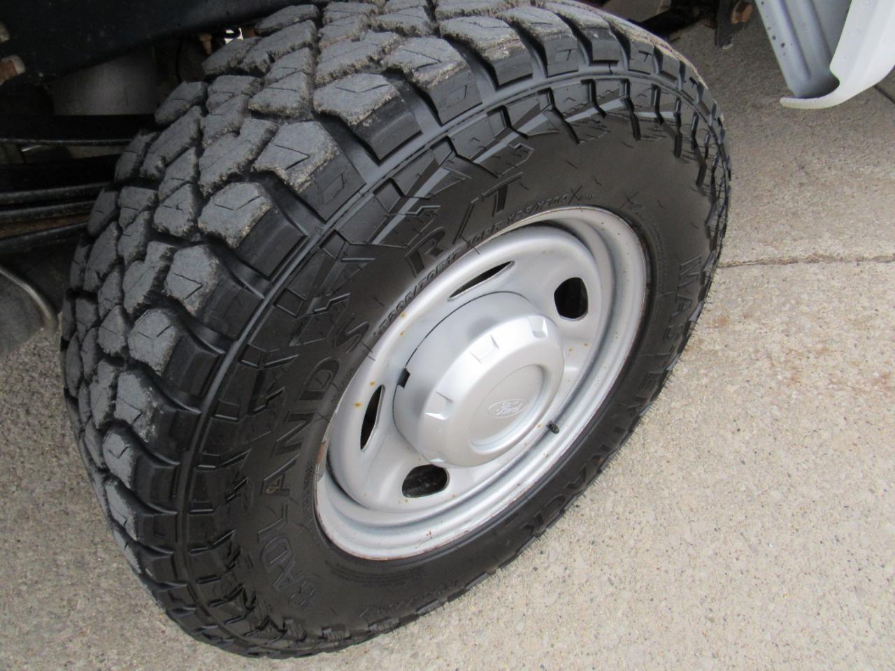 Ford Super Duty F-350 SRW XL 4WD SuperCab 8' Box 2020