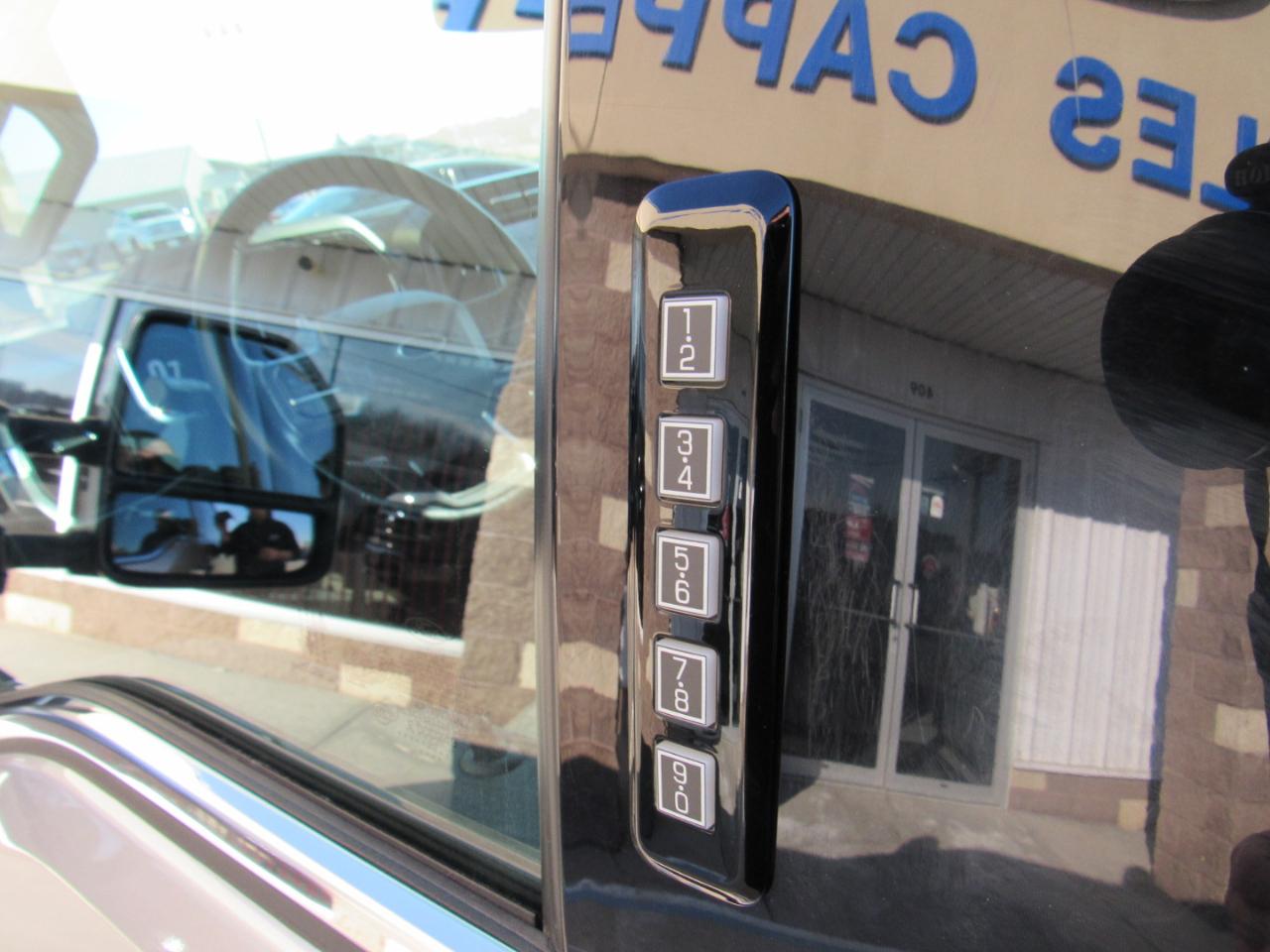 Ford F-150 Lariat 4WD SuperCrew 6.5' Box 2022