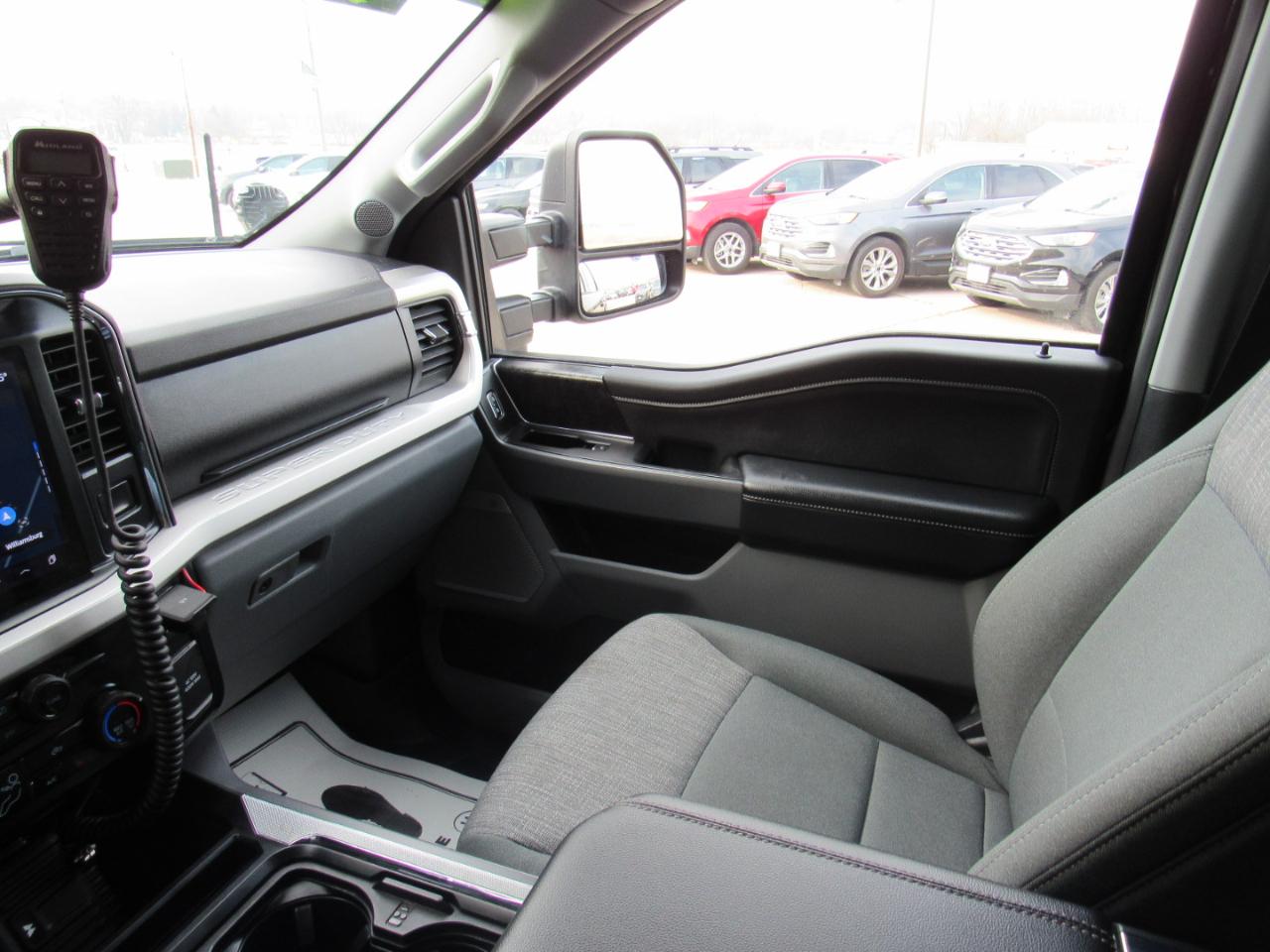 Ford Super Duty F-250 SRW XLT 4WD Crew Cab 6.75' Box 2024