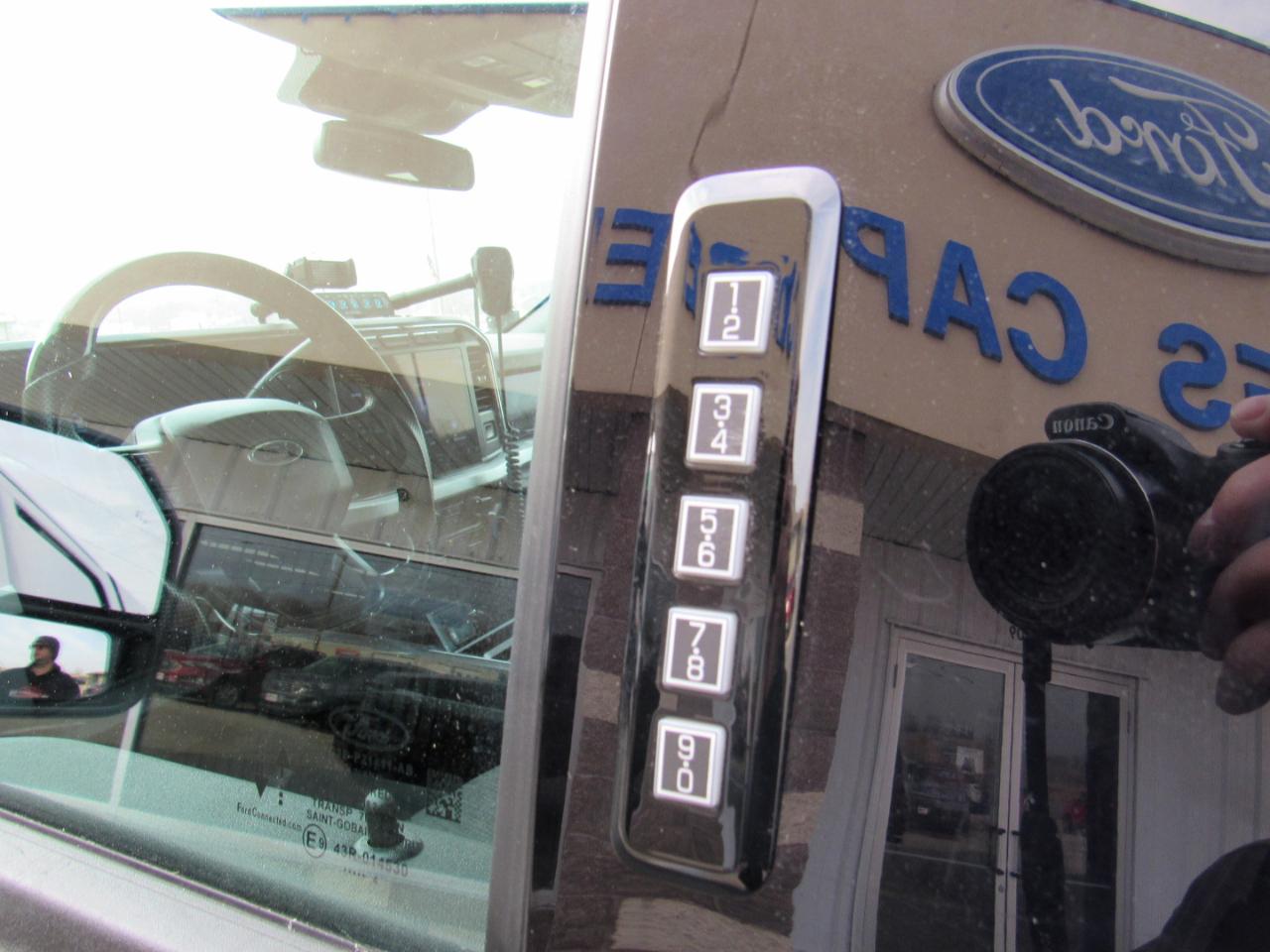 Ford Super Duty F-250 SRW XLT 4WD Crew Cab 6.75' Box 2024