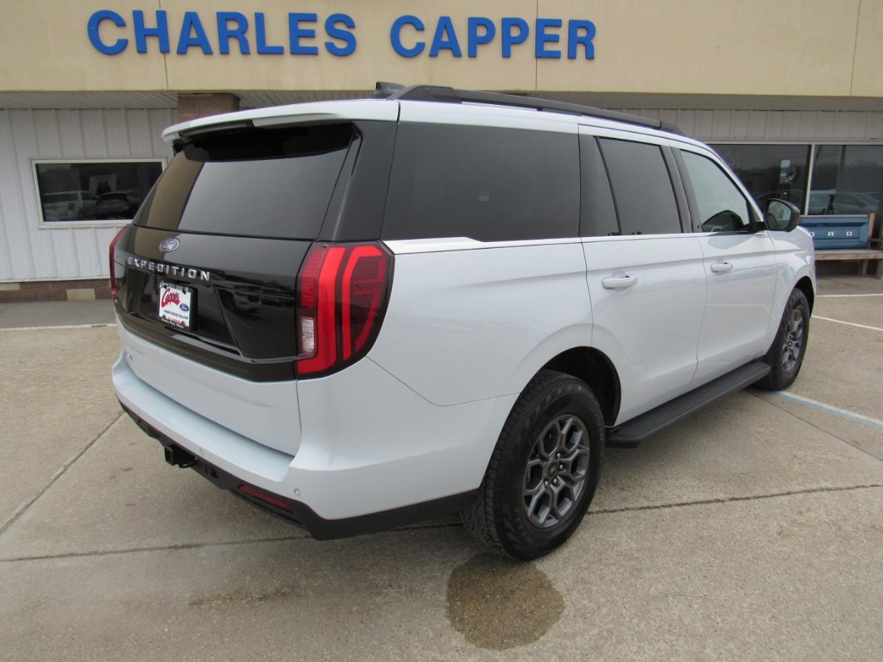 Ford Expedition Active 4x4 2025