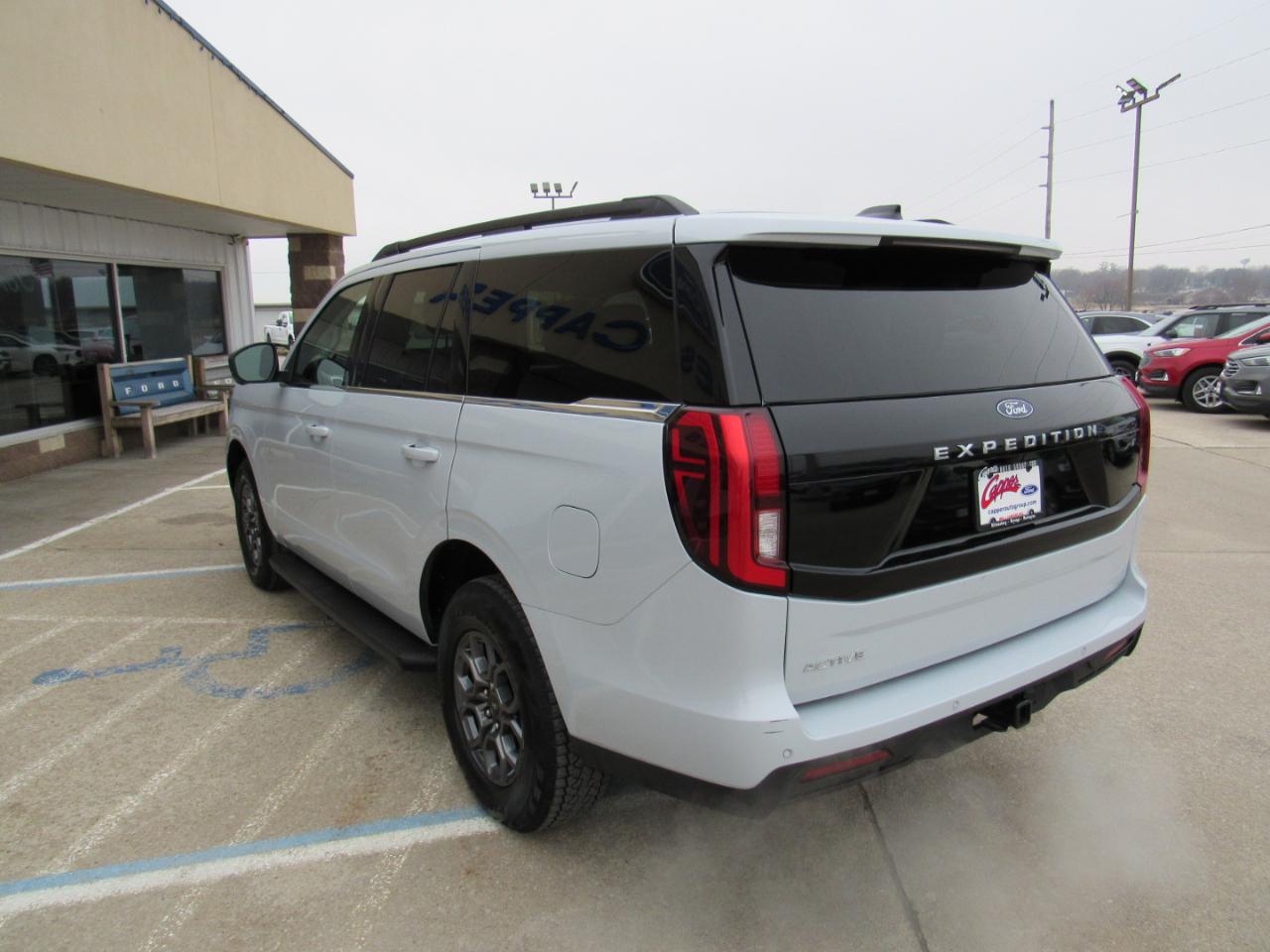 Ford Expedition Active 4x4 2025