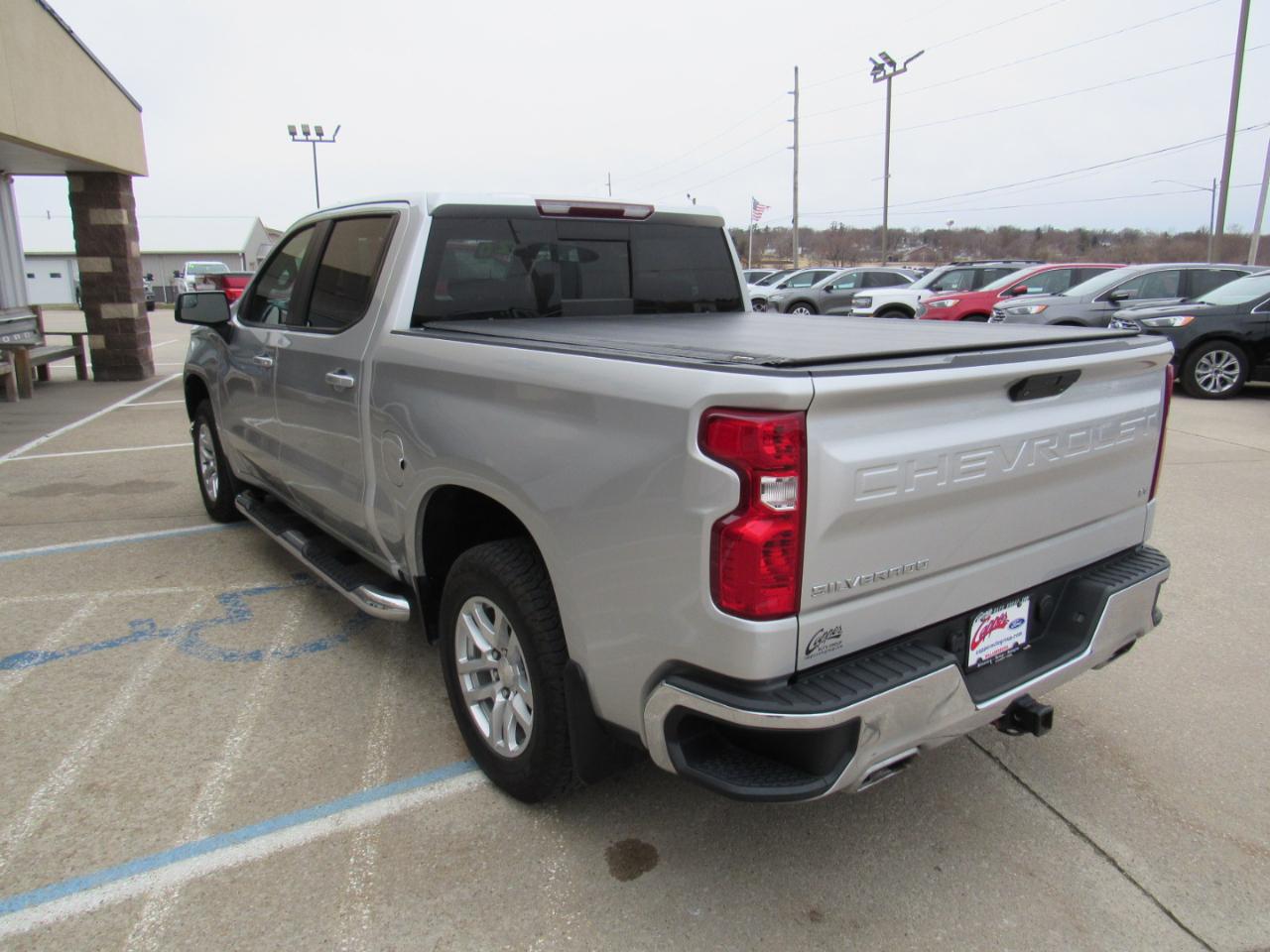 Chevrolet Silverado 1500 4WD Crew Cab 147" LT 2020