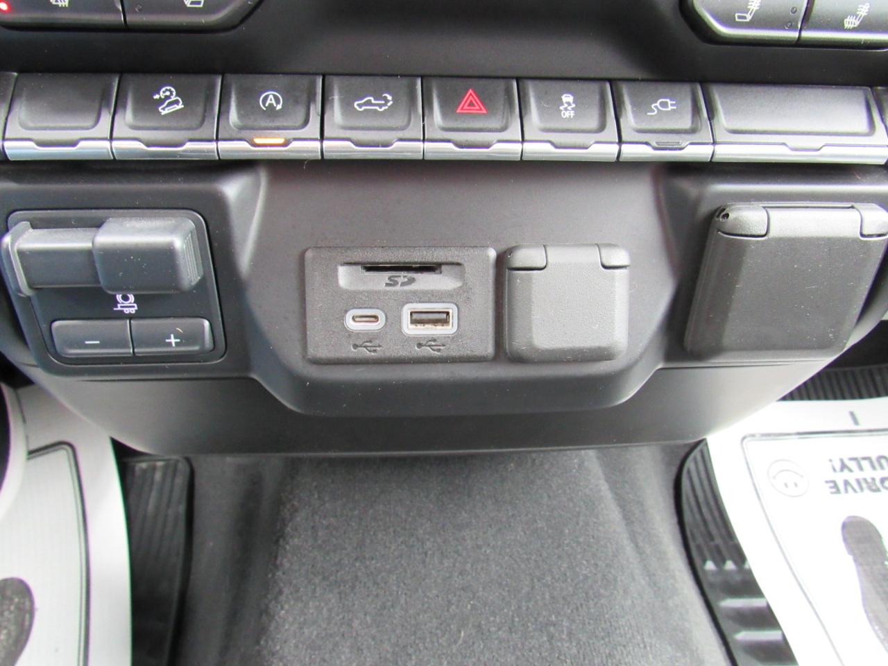 Chevrolet Silverado 1500 4WD Crew Cab 147" LT 2020