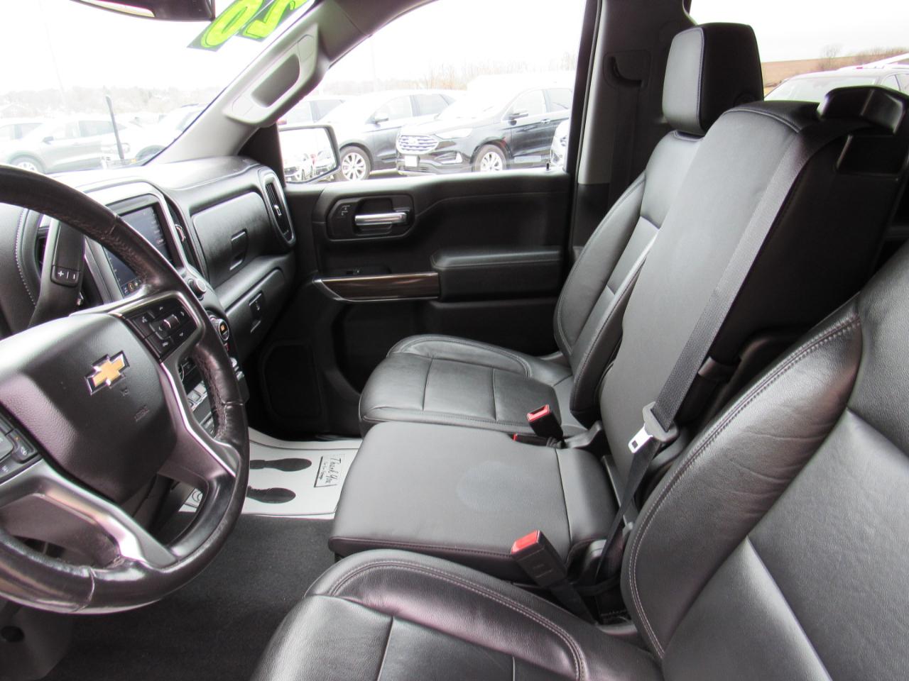 Chevrolet Silverado 1500 4WD Crew Cab 147" LT 2020