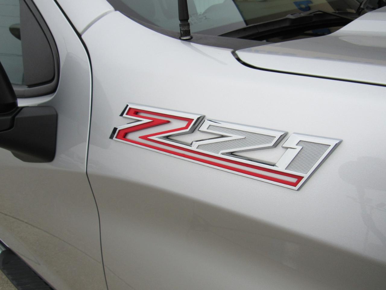 Chevrolet Silverado 1500 4WD Crew Cab 147" LT 2020