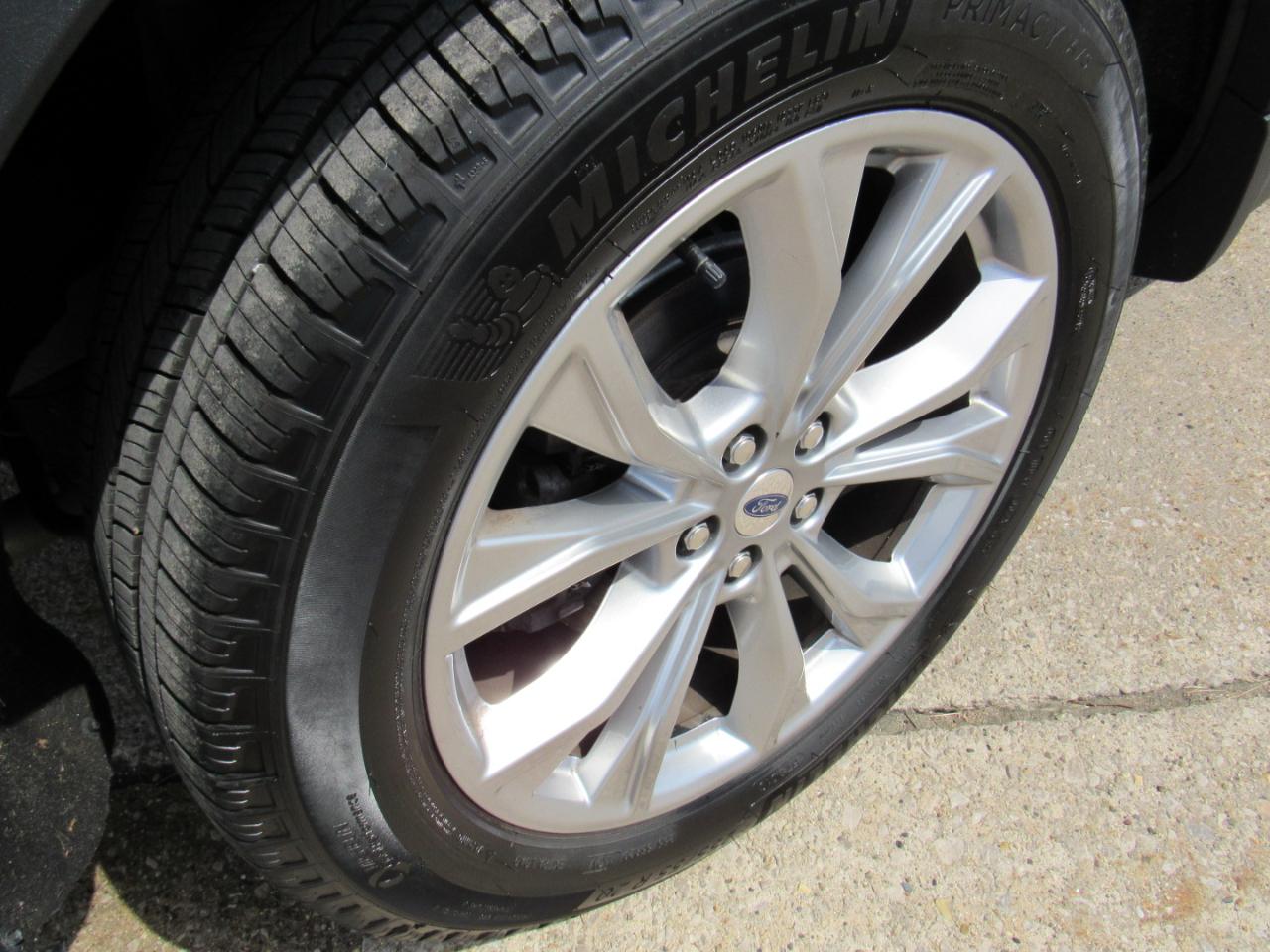 Ford Explorer Limited 4WD 2023