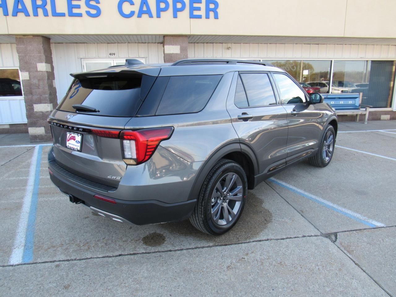 Ford Explorer Active w/200A Pkg 4WD 2026