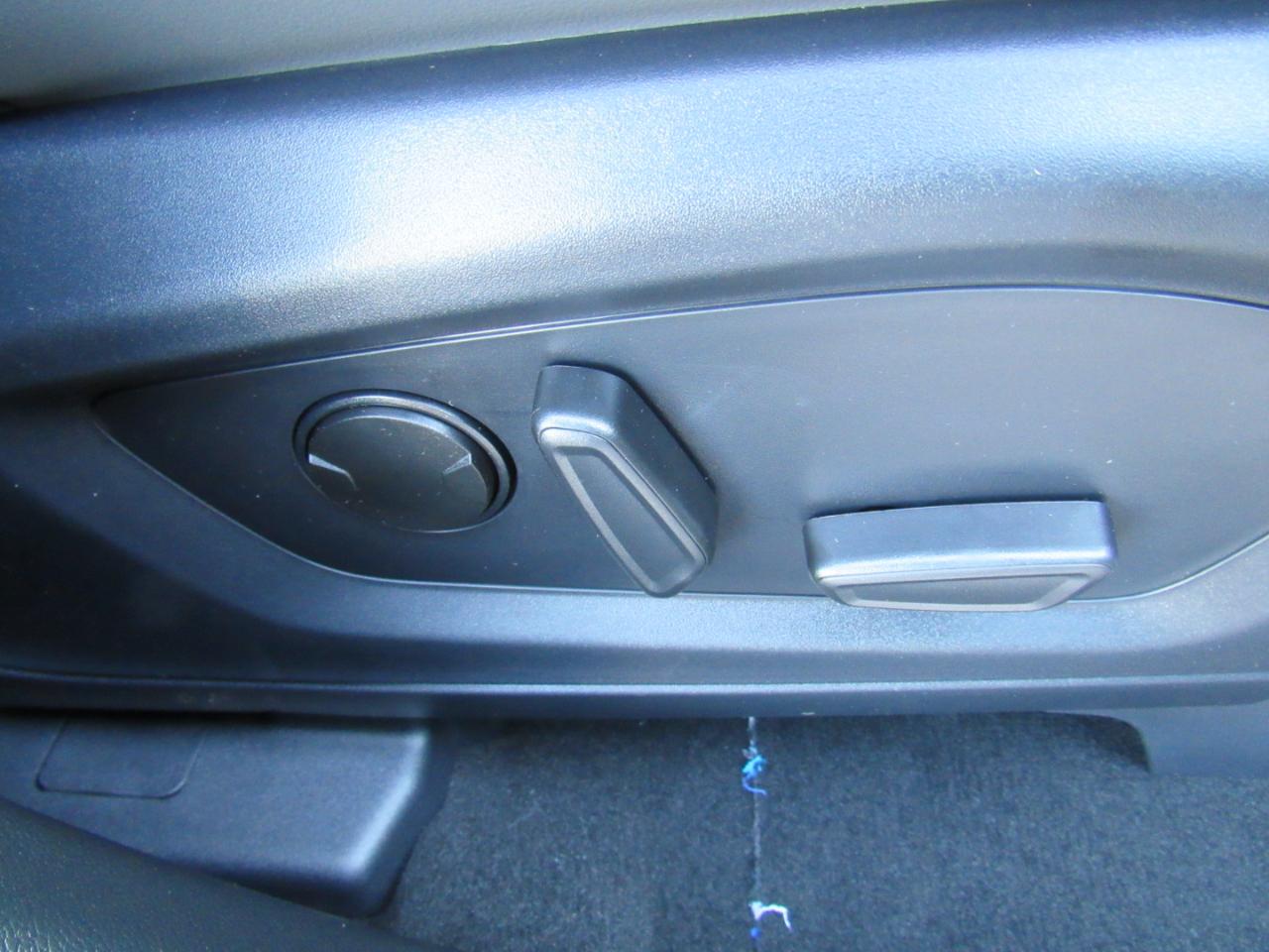 Ford Explorer Active w/200A Pkg 4WD 2026