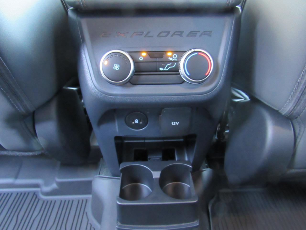 Ford Explorer Active w/200A Pkg 4WD 2026