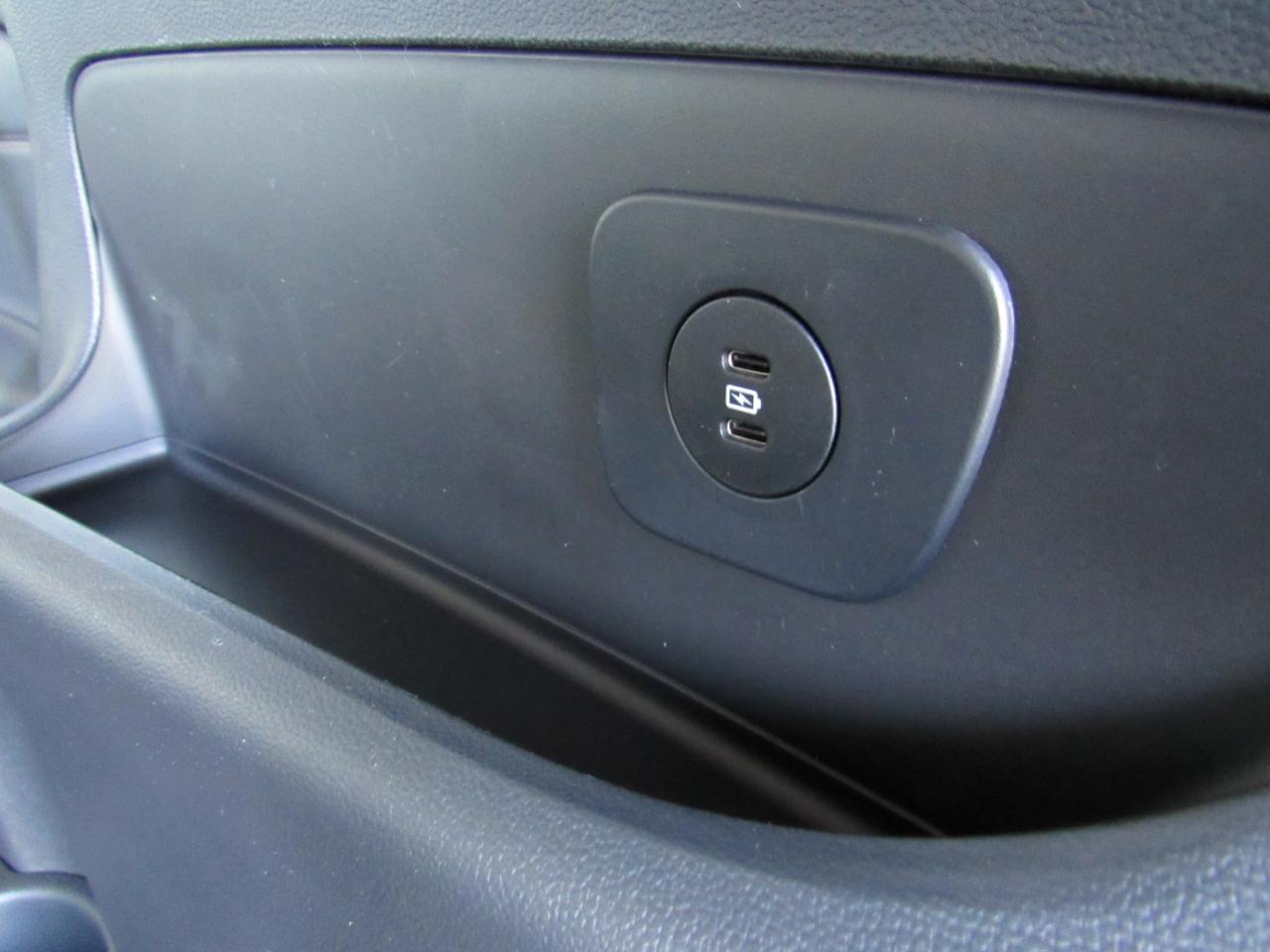 Ford Explorer Active w/200A Pkg 4WD 2026