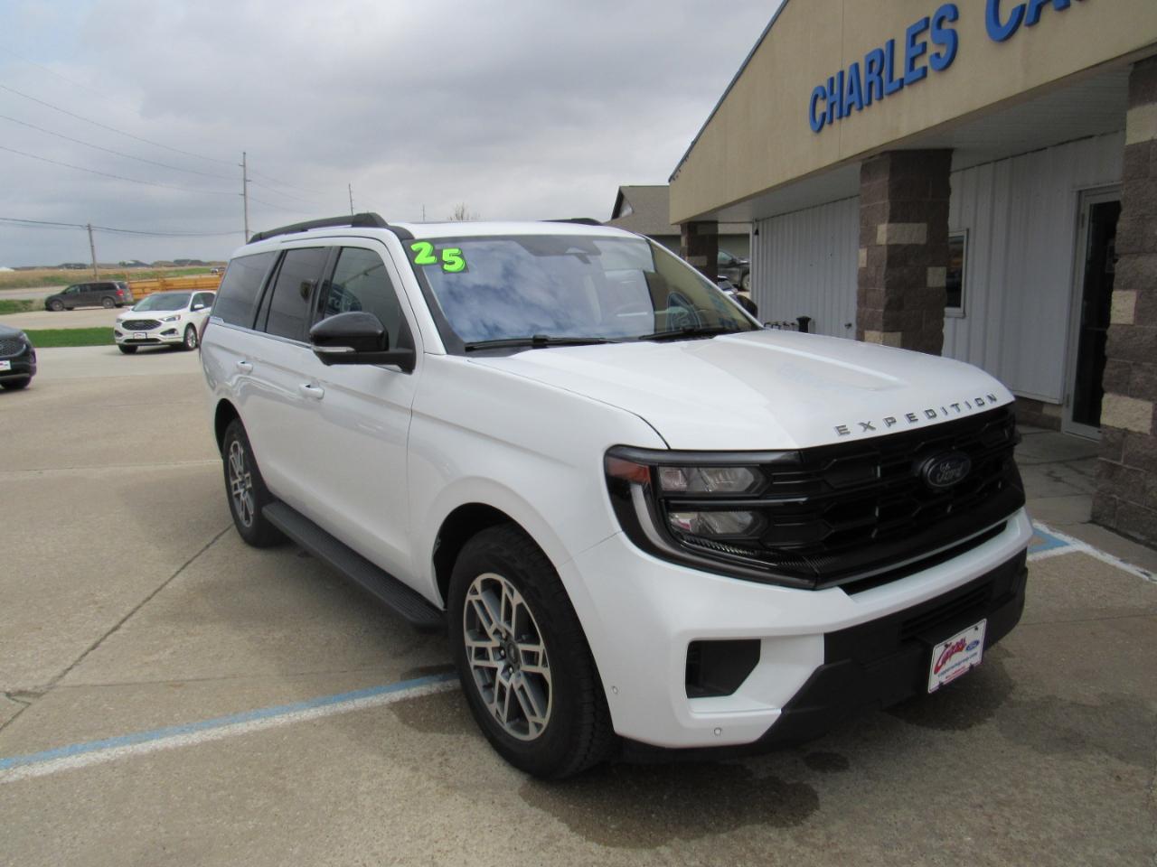 Ford Expedition Active 4x4 2025