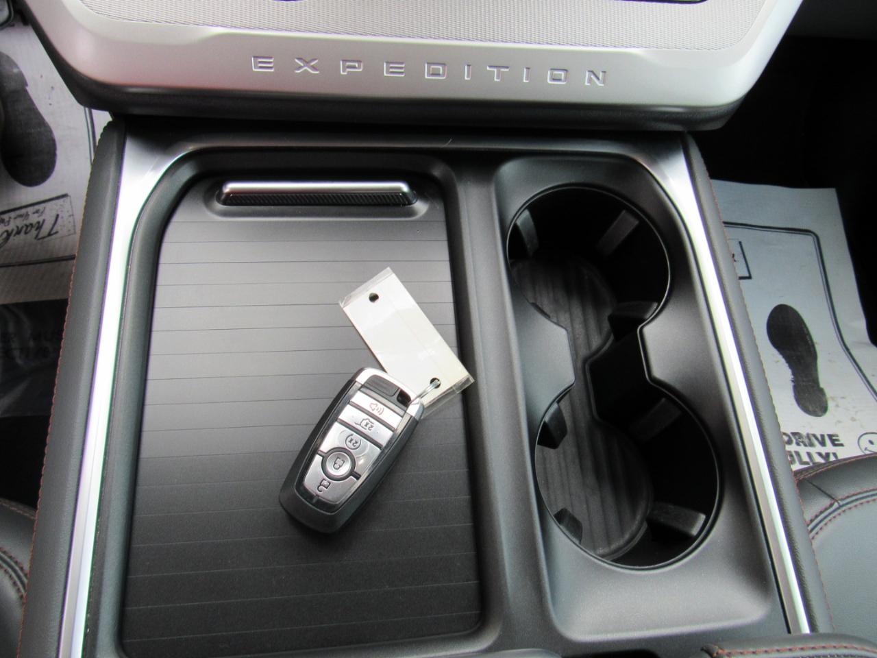 Ford Expedition Active 4x4 2025