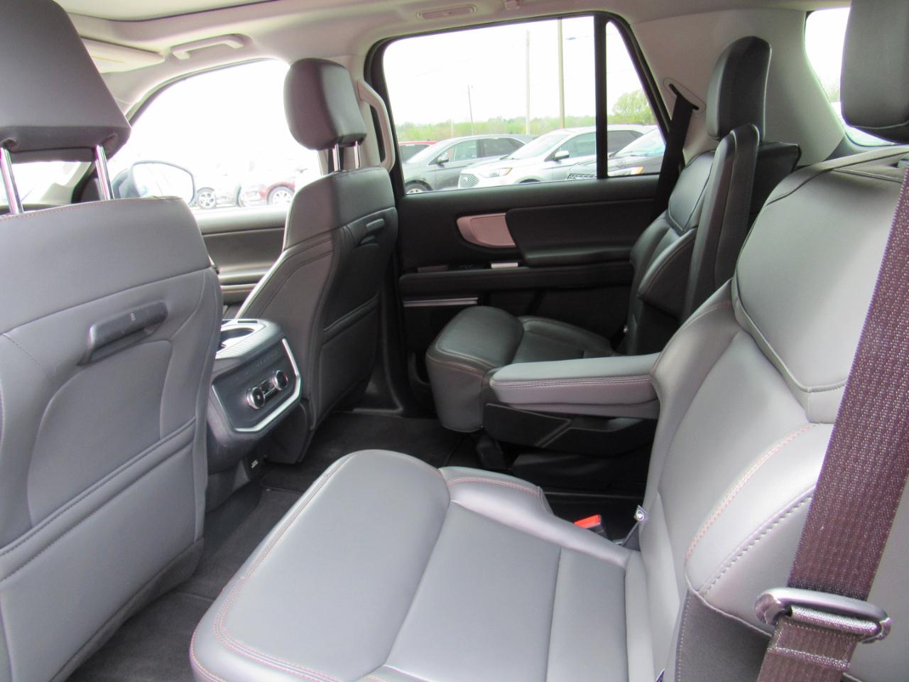 Ford Expedition Active 4x4 2025