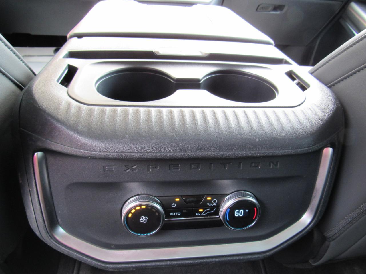 Ford Expedition Active 4x4 2025