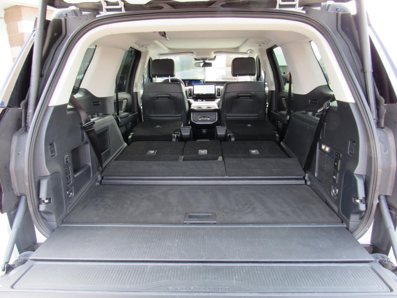 Ford Expedition Active 4x4 2025