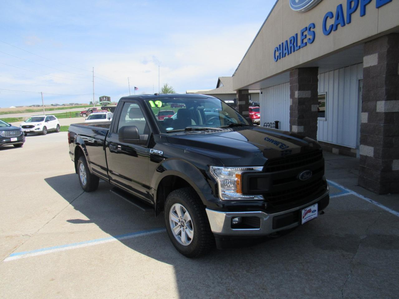 Ford F-150 XL 4WD Reg Cab 8' Box 2019