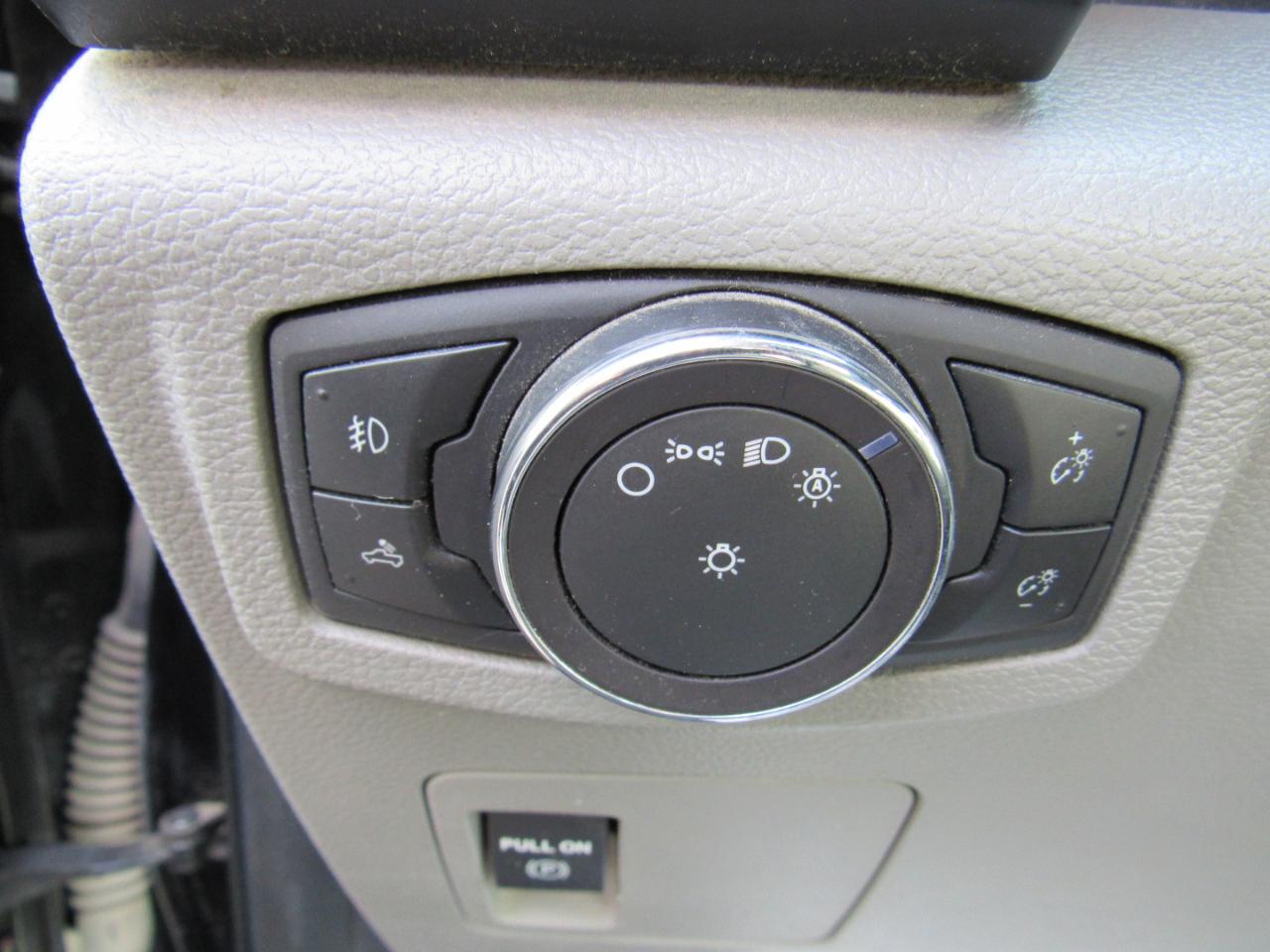 Ford F-150 XL 4WD Reg Cab 8' Box 2019