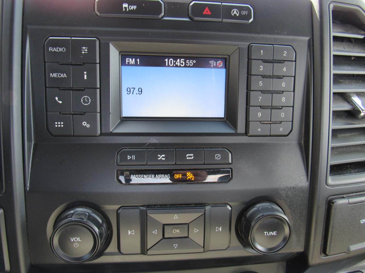 Ford F-150 XL 4WD Reg Cab 8' Box 2019