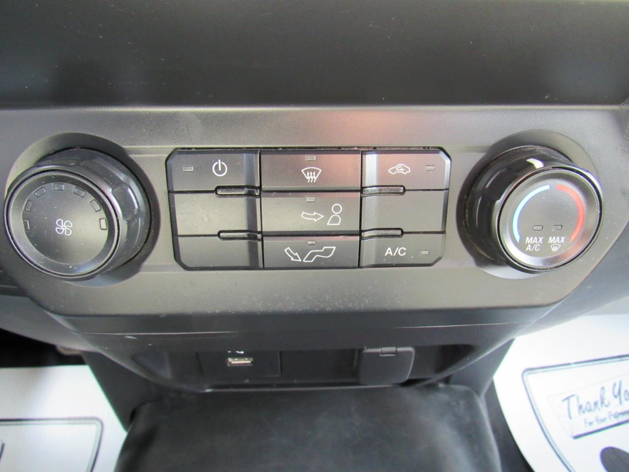Ford F-150 XL 4WD Reg Cab 8' Box 2019