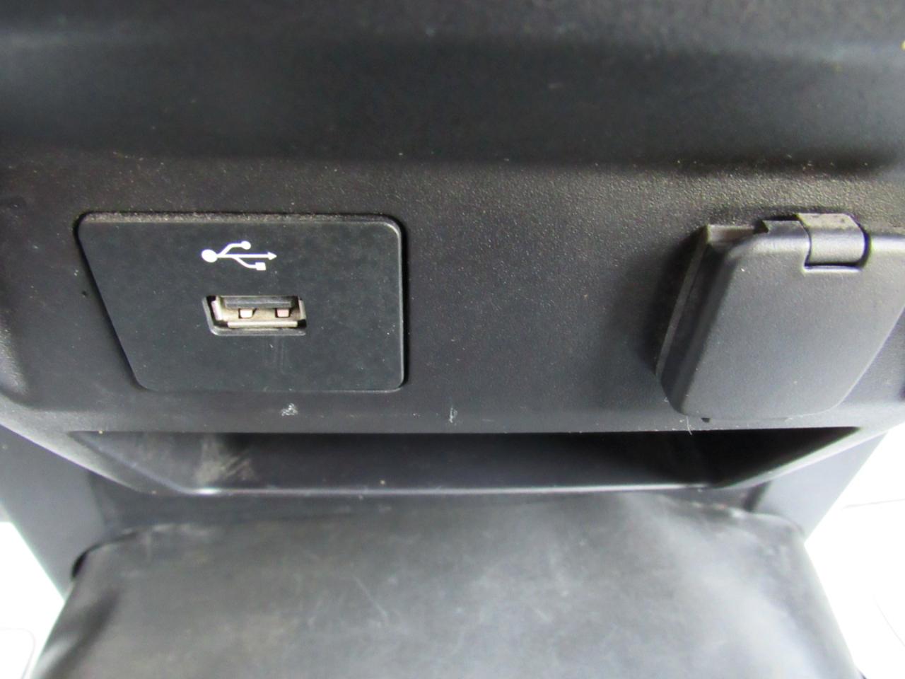 Ford F-150 XL 4WD Reg Cab 8' Box 2019