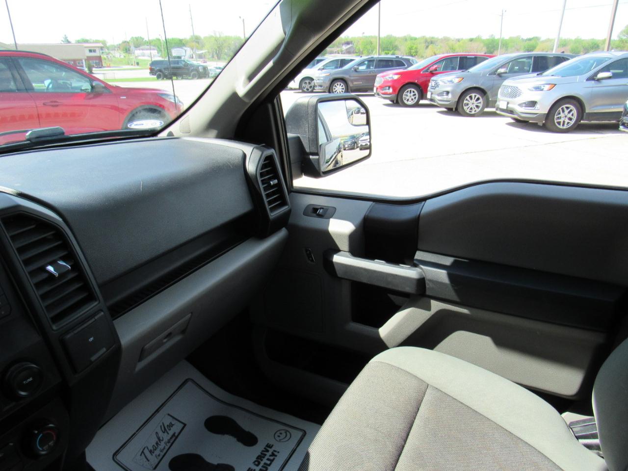 Ford F-150 XL 4WD Reg Cab 8' Box 2019