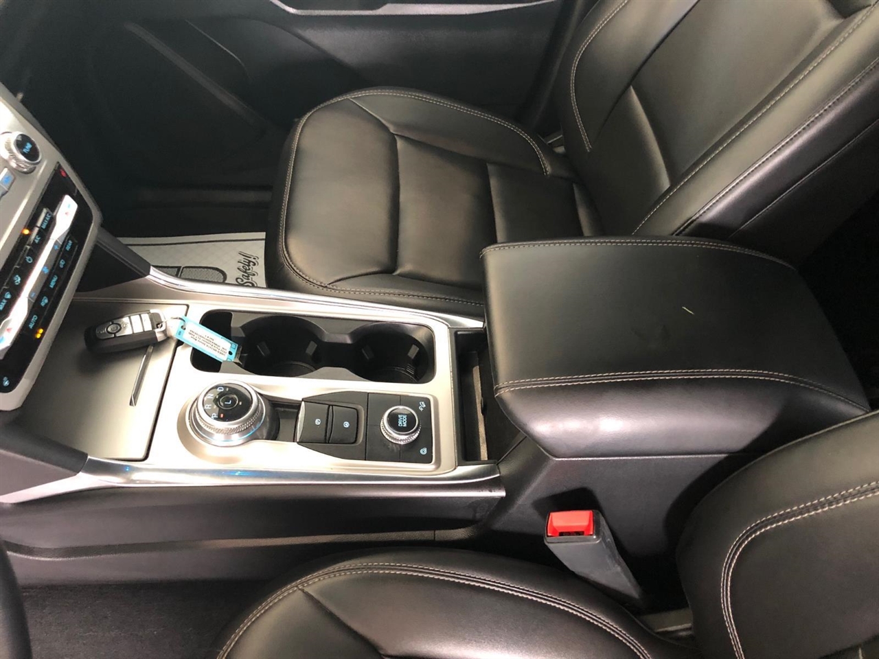 Ford Explorer XLT 4WD 2022